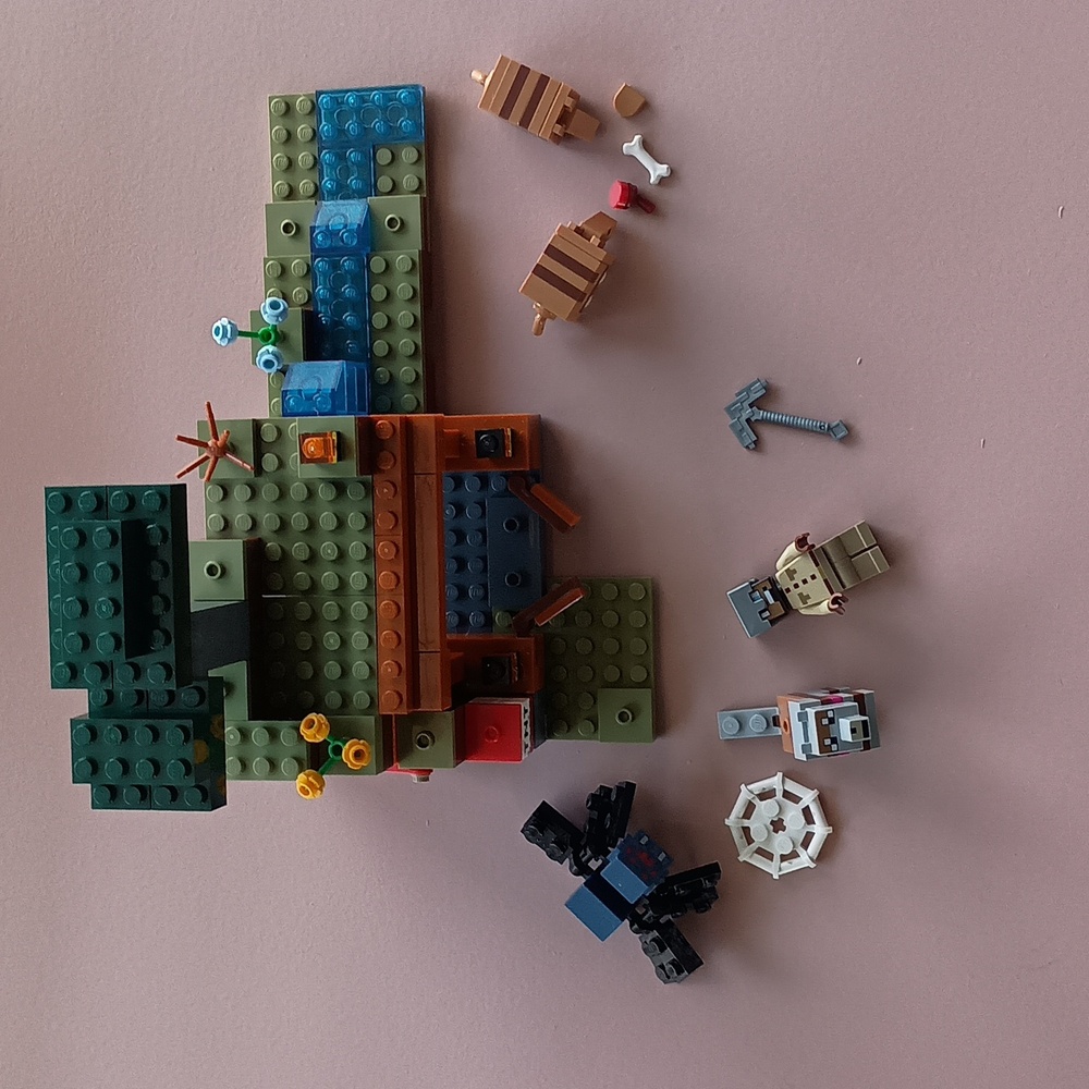 Lego Set - Picture 4 of 8